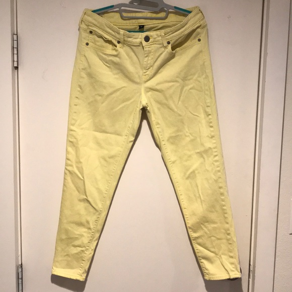 GAP Yellow Washed Jeans - Picture 1 of 5